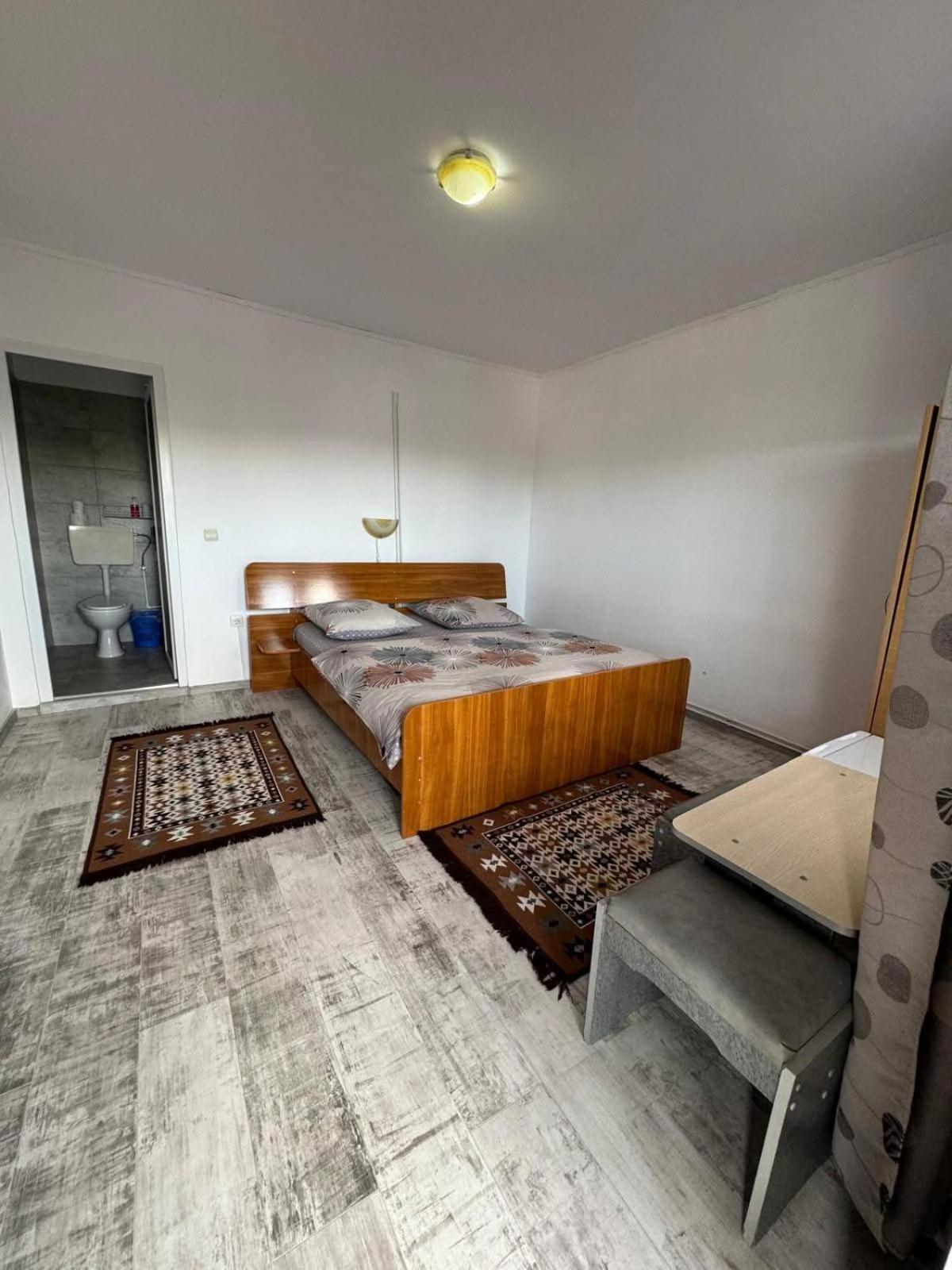 Hotel Cris & Mona à Săpînţa Extérieur photo