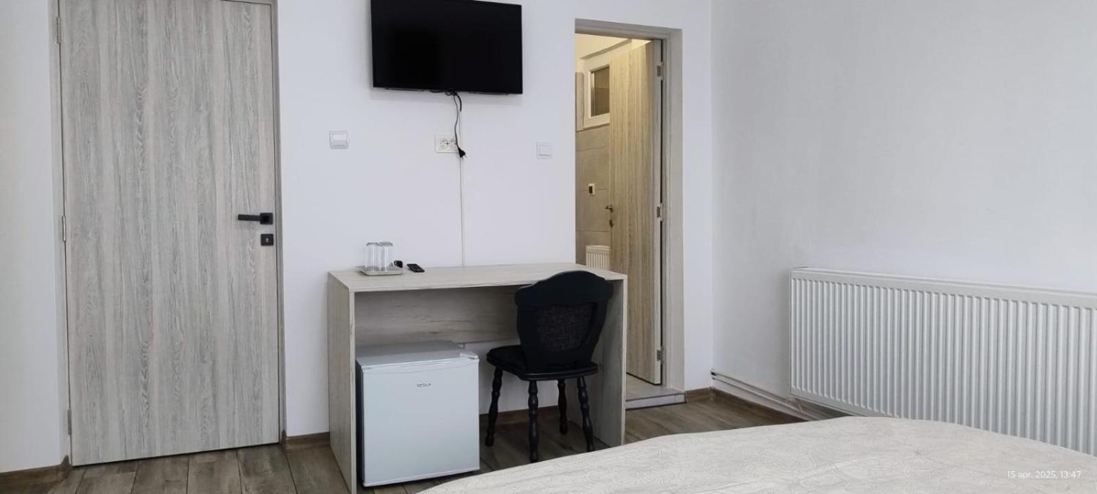 Hotel Cris & Mona à Săpînţa Extérieur photo